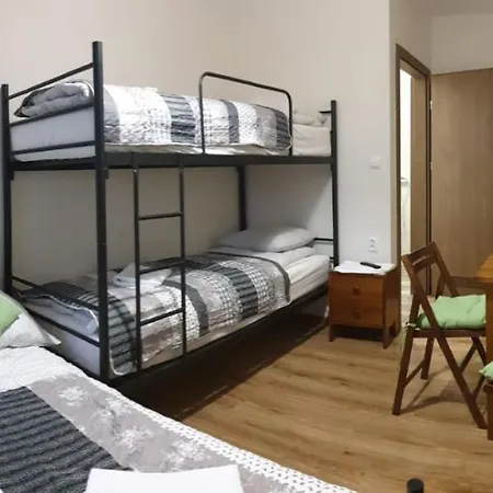Guest house Eko Dworek Tylko 1500m Do Wejscia Energylandii Zator