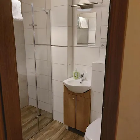 Eko Dworek Tylko 1500m Do Wejscia Energylandii Guest house